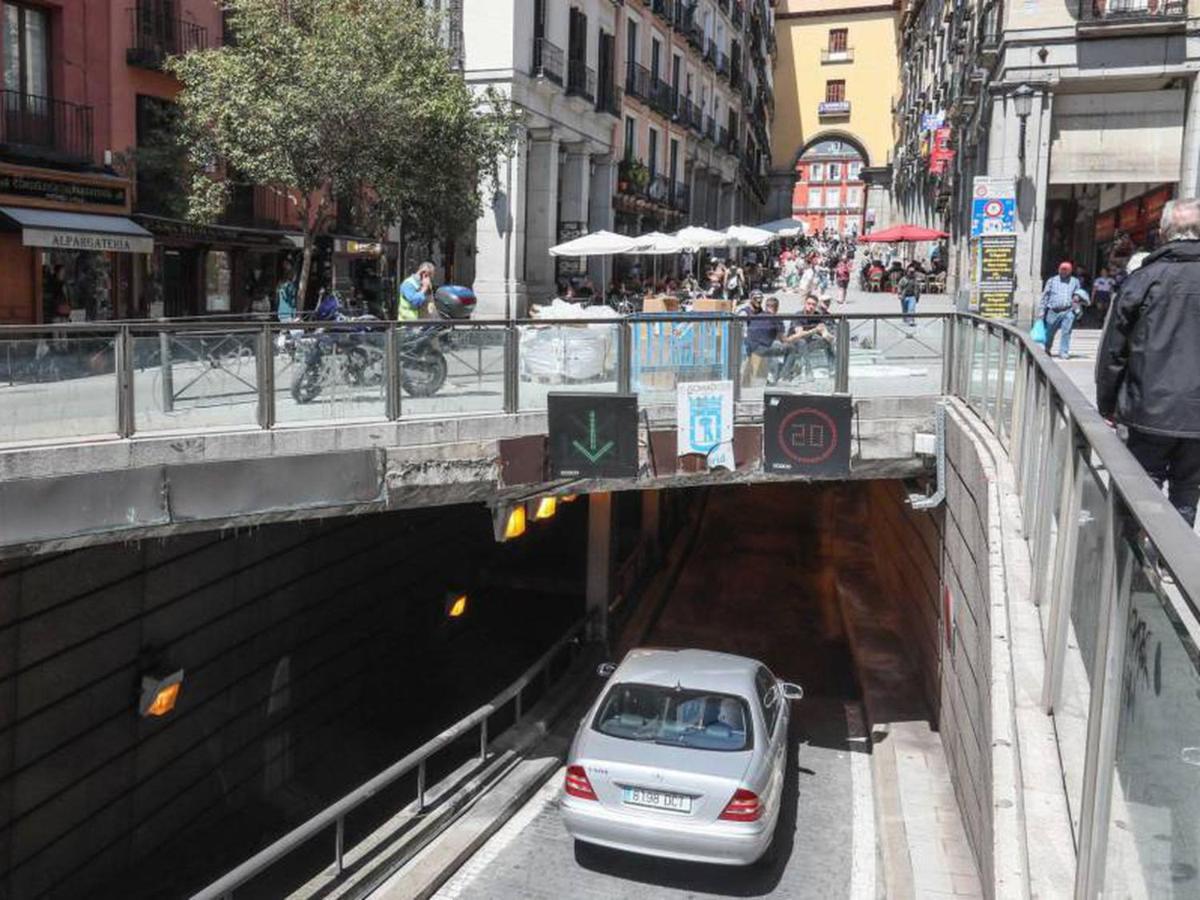 Apartamentos Felipe IV Plaza Mayor マドリード エクステリア 写真